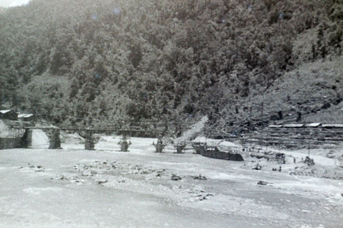 AD005.jpg AD005.jpg