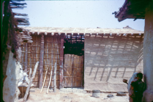 AD_FB0002.jpg AD_FB0002.jpg