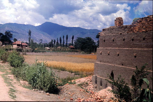 1970-09-01 A093 Near Balaju CHebert0195.jpg
